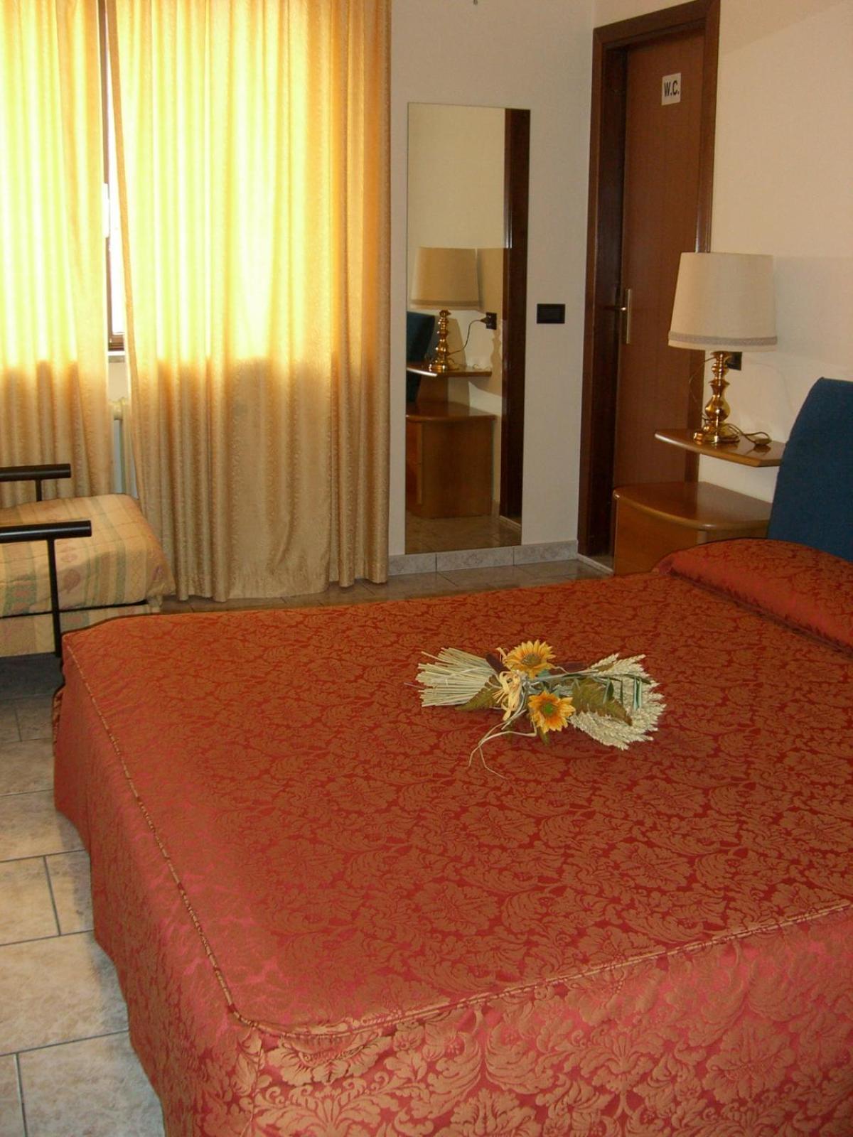 Hotel 2000 Граведона Экстерьер фото